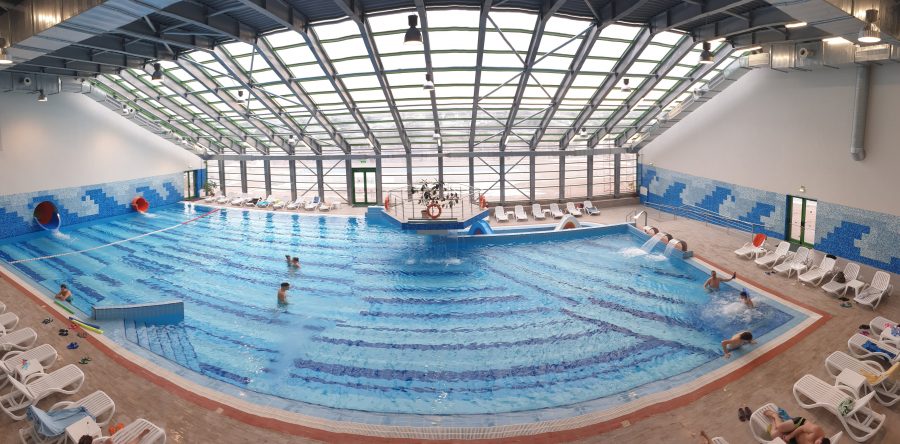 Deschiderea oficiala a piscinei interioare